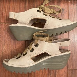 Amazing Chunky Fly London Sandals